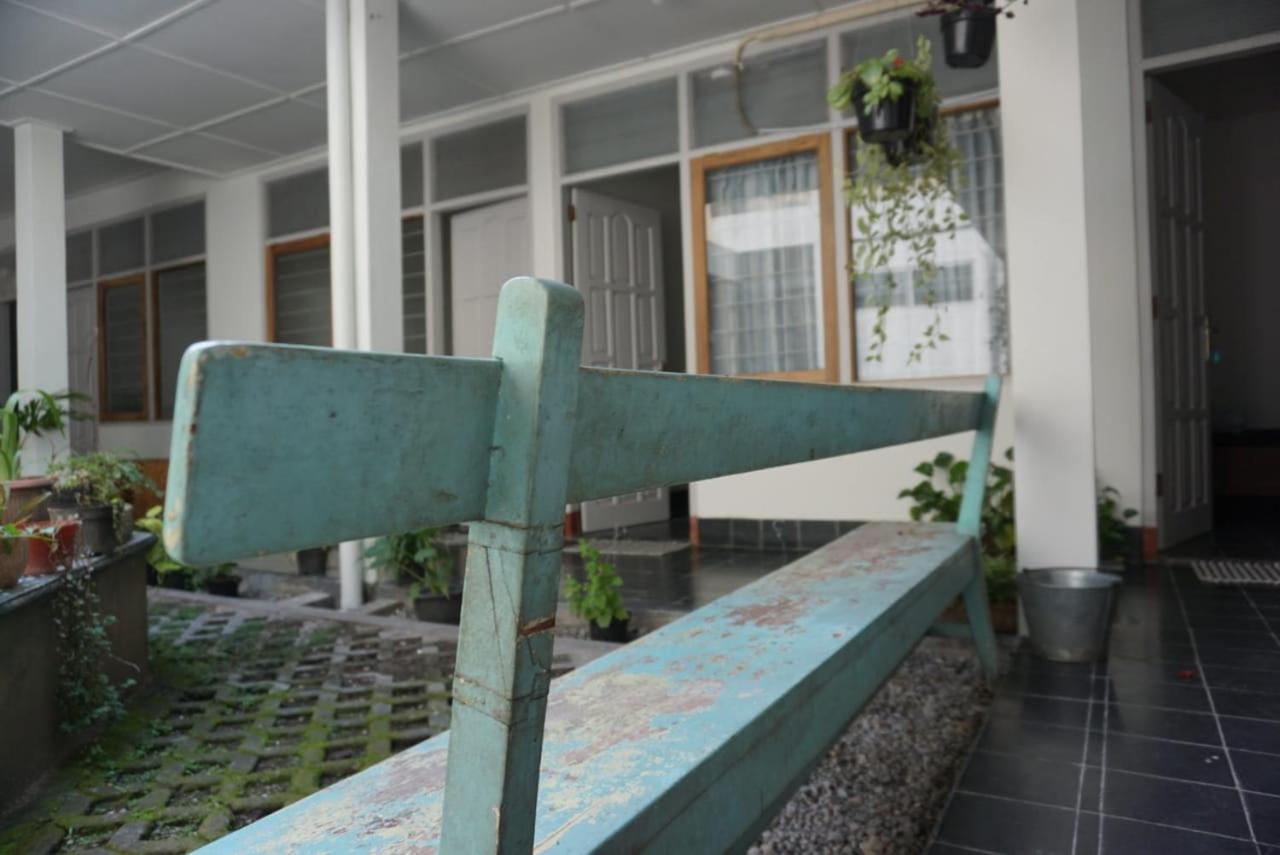 Ndalem Mbak Charly Hotel Pakualaman Exterior photo